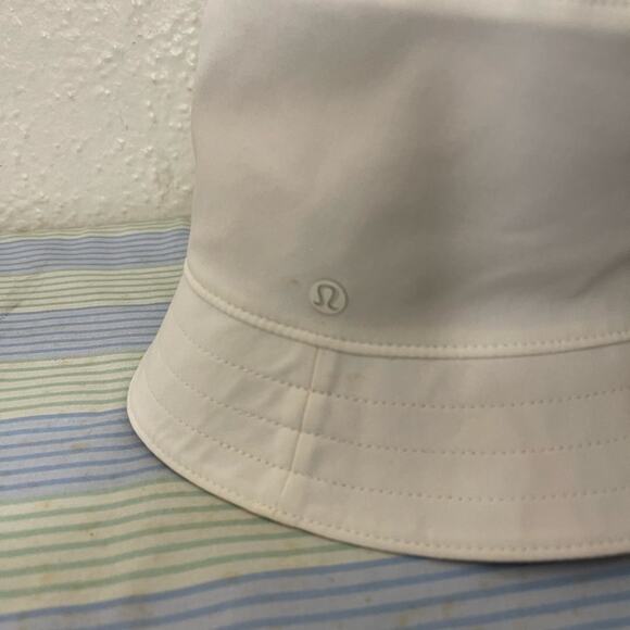 Lululemon Women\'s Both Ways Bucket Hat Lemon Sorbet/Autumn Orange Size L/XL NWT main image 5